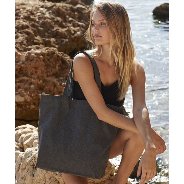 Revive recycled maxi tote Thumbnail