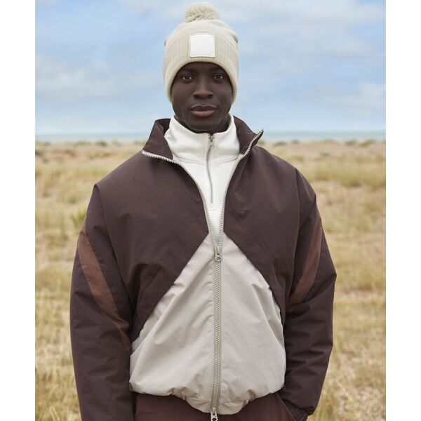 Appliqué patch pom beanie Thumbnail