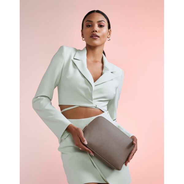 Boutique Accessory Case Thumbnail